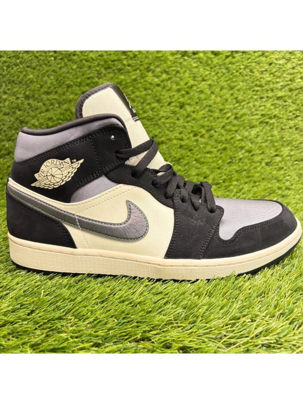 Nike Air Jordan 1 Mid SE Mens Size 10 Satin Gray Black Basketball Shoes Sneakers